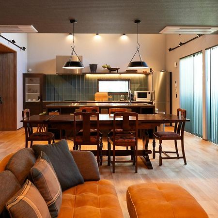 Villa 石の蔵 Hotel Сага Екстериор снимка