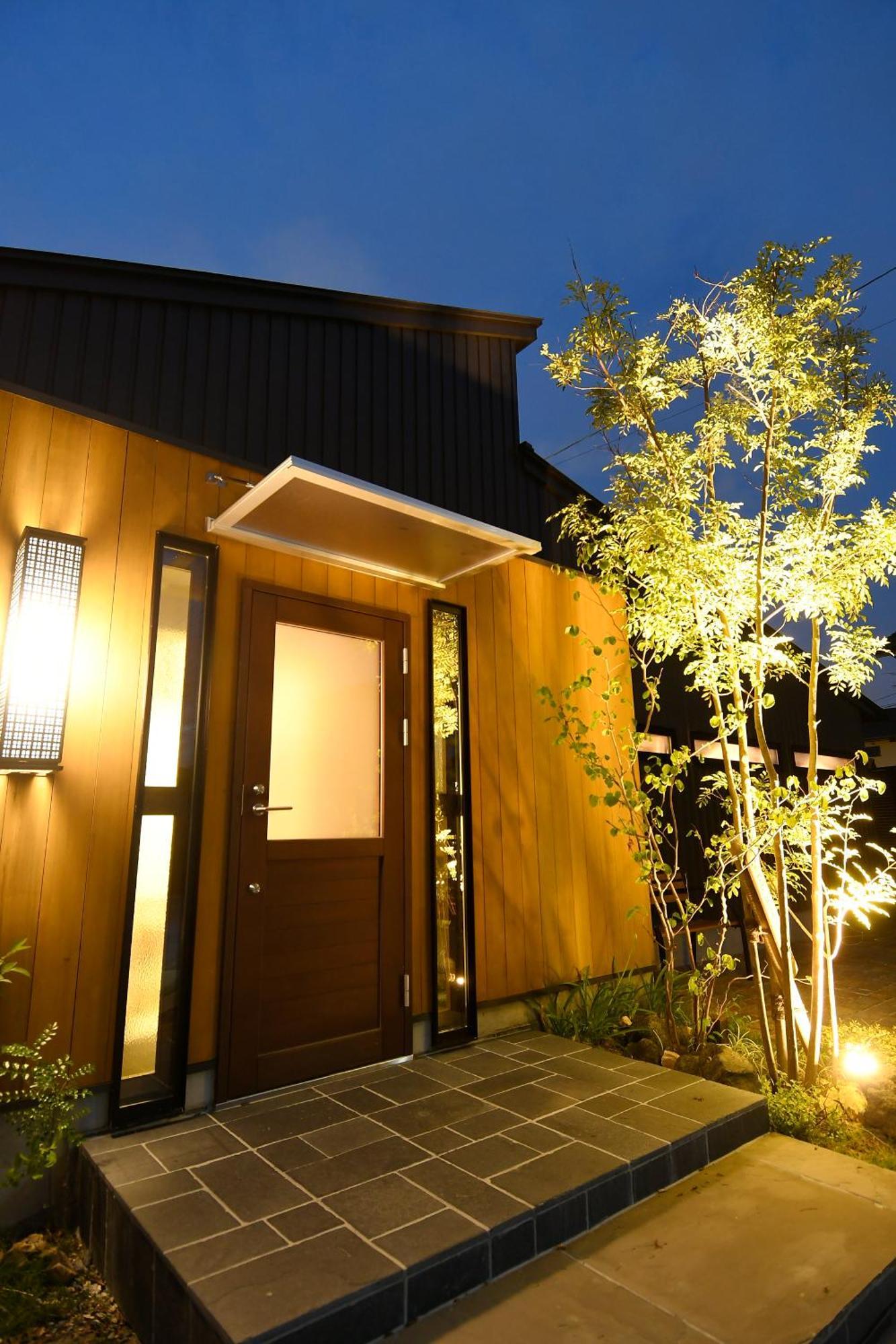 Villa 石の蔵 Hotel Сага Екстериор снимка